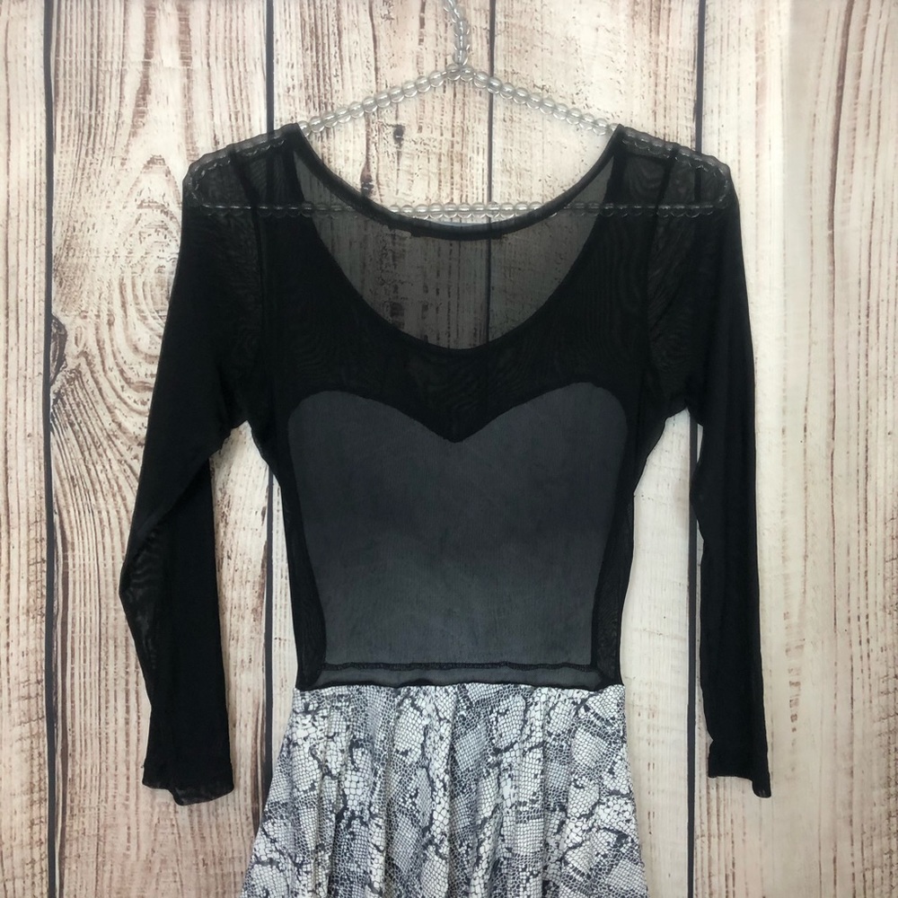 💙3/$10💙Symphony Black ruffle Waist Dress Sheer - Picture 6 of 8